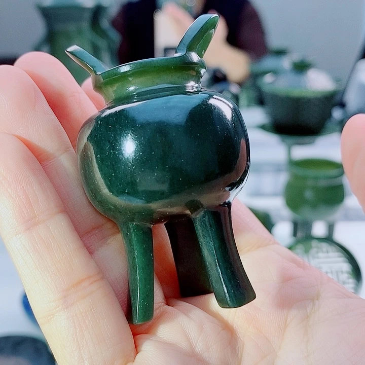 和田玉（青玉）未镶嵌把件