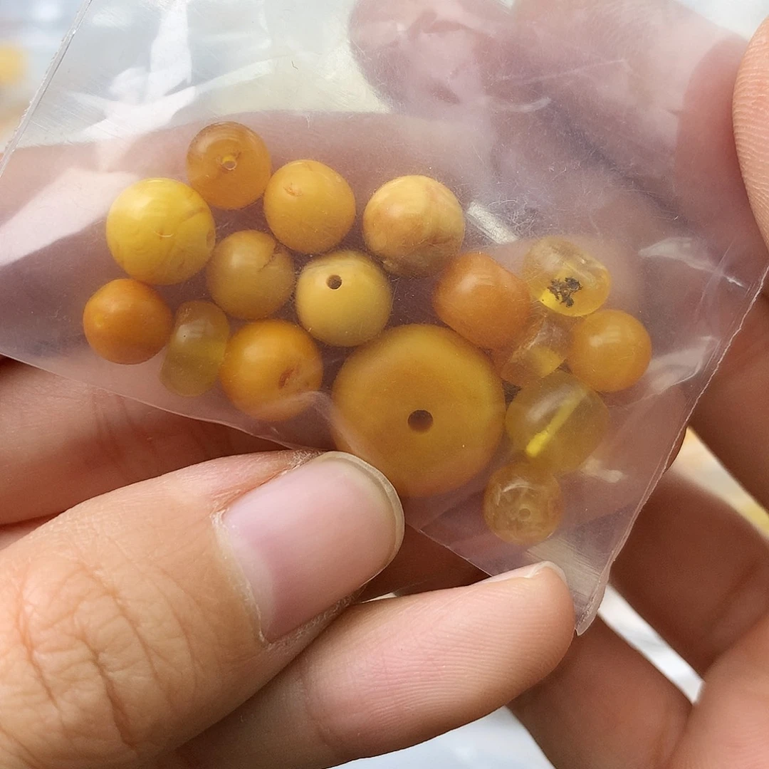 未镶嵌琥珀珠宝奇石