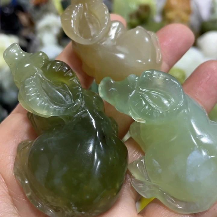 蛇纹石玉未镶嵌珠宝奇石