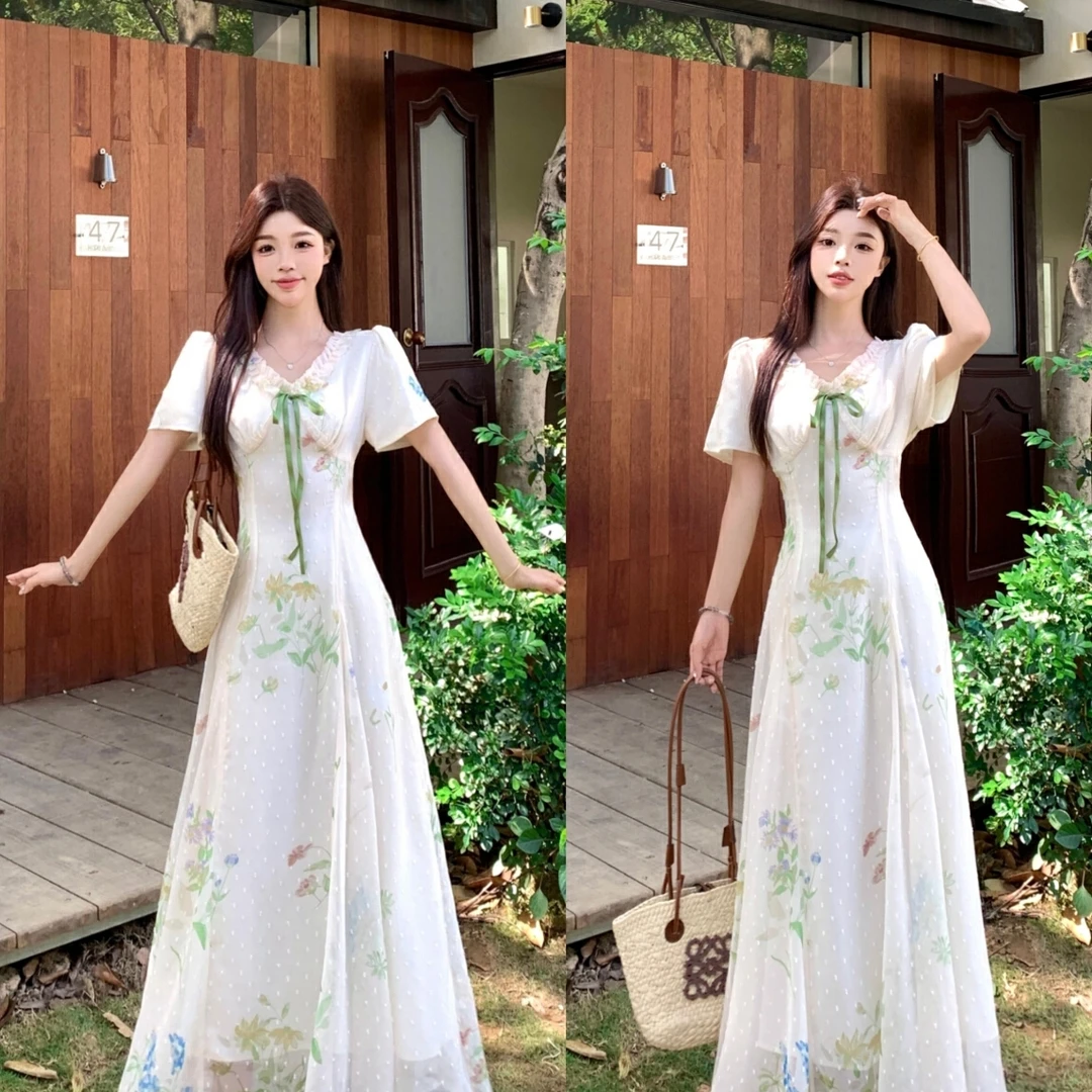 夏季法式绝美气质碎花连衣裙女大码胖mm高级感V领泡泡袖茶歇长裙