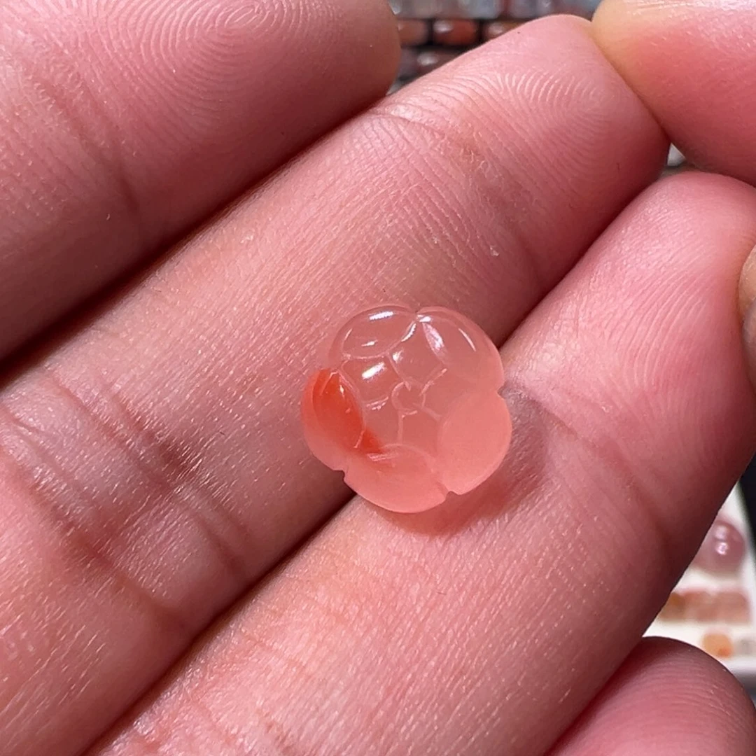 南红玛瑙川料未镶嵌莲花籽1