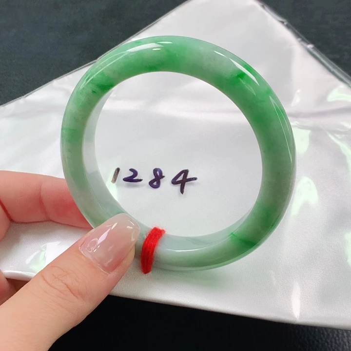 翡翠手镯未镶嵌天然翡翠手镯01