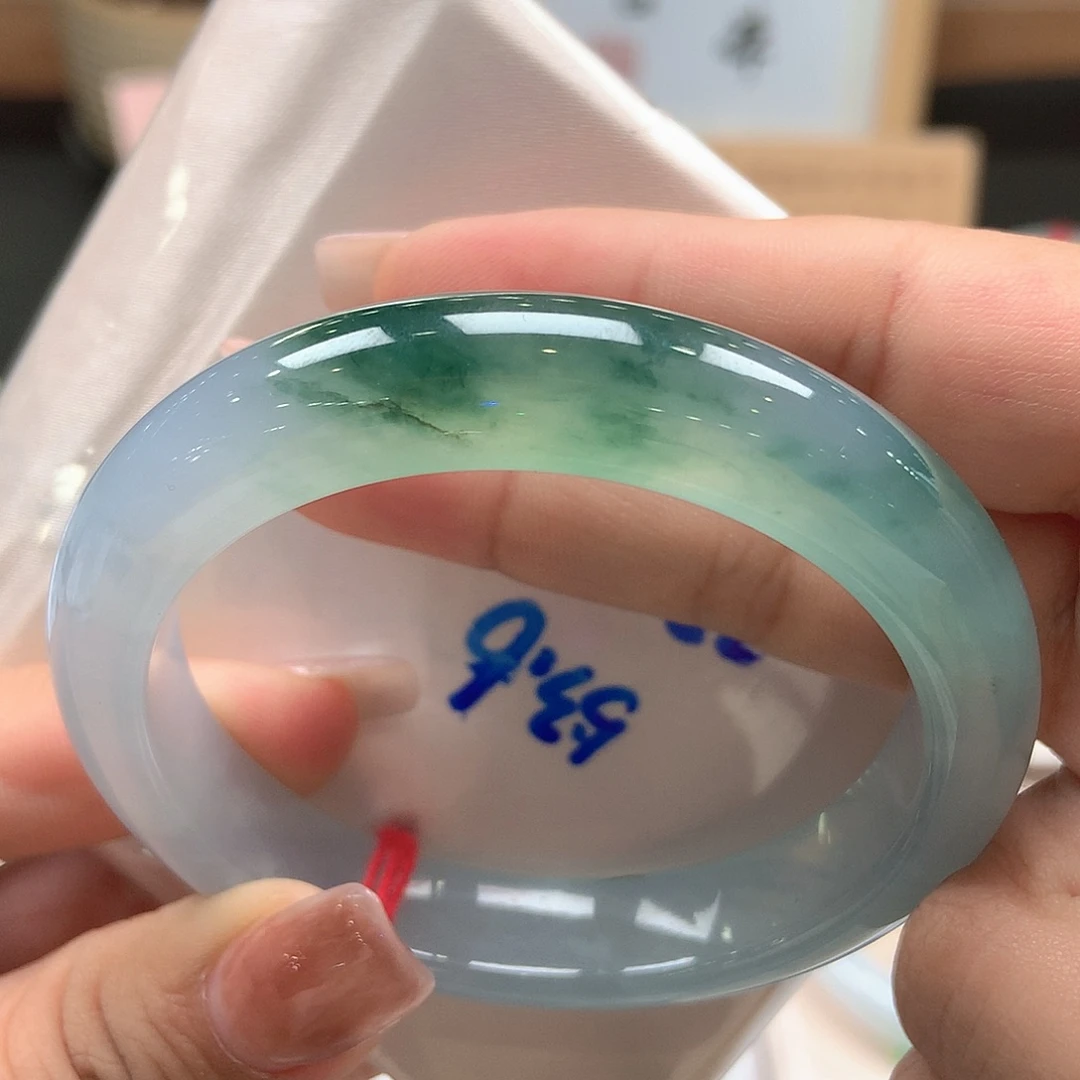 翡翠未镶嵌手镯80号