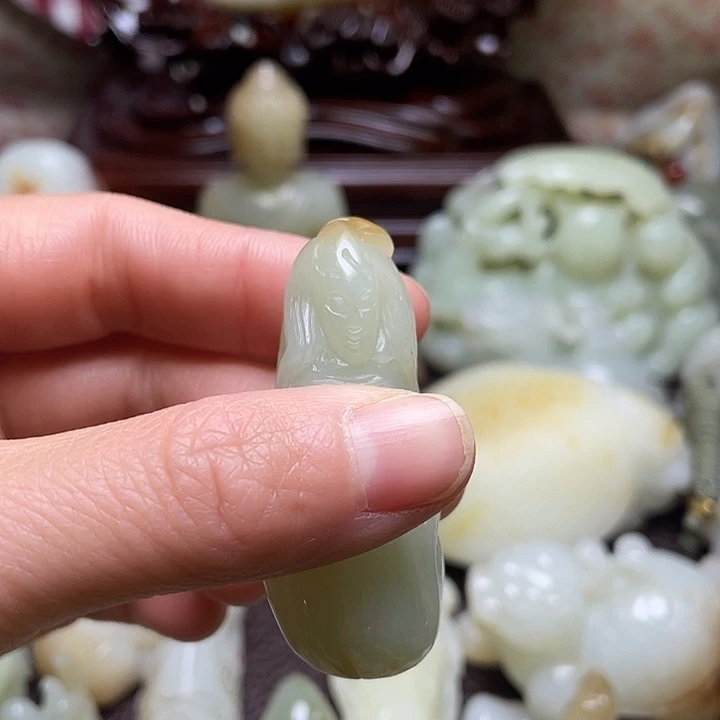 和田玉（糖玉）未镶嵌挂件