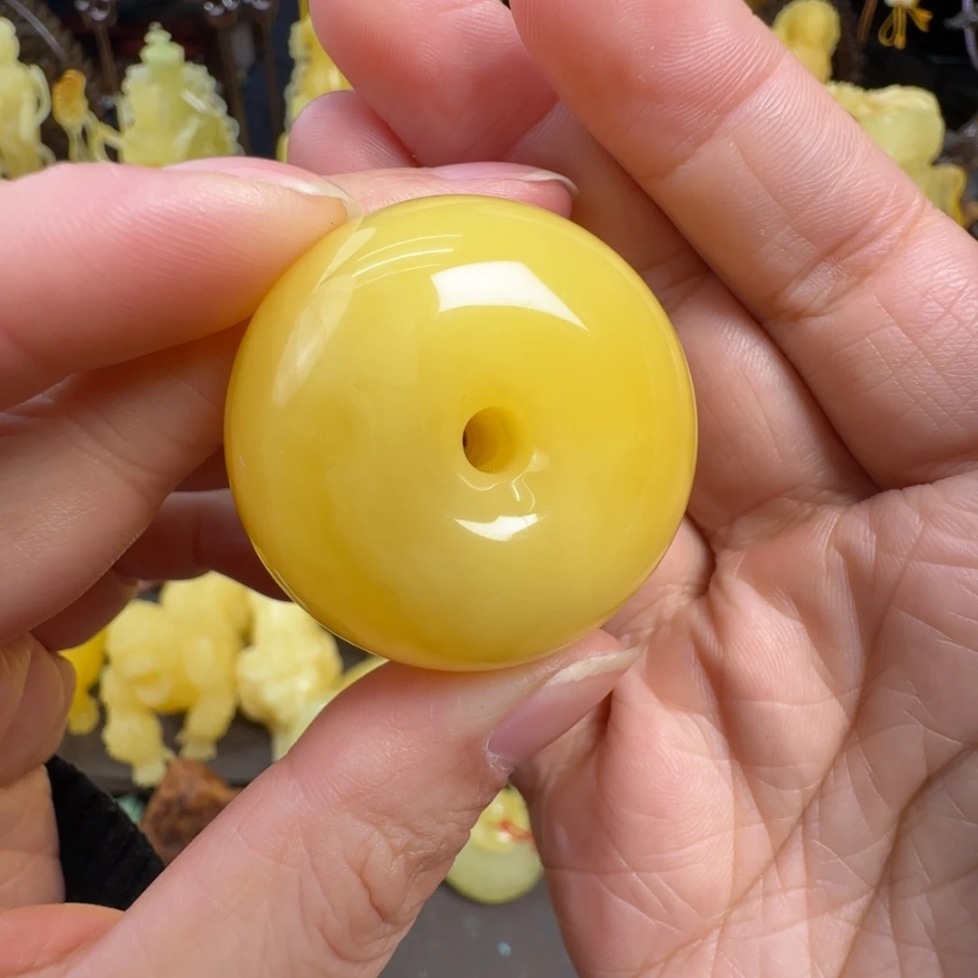 蜜蜡未镶嵌珠宝奇石