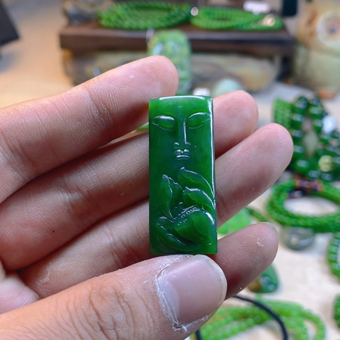 和田玉颈饰未镶嵌木**子