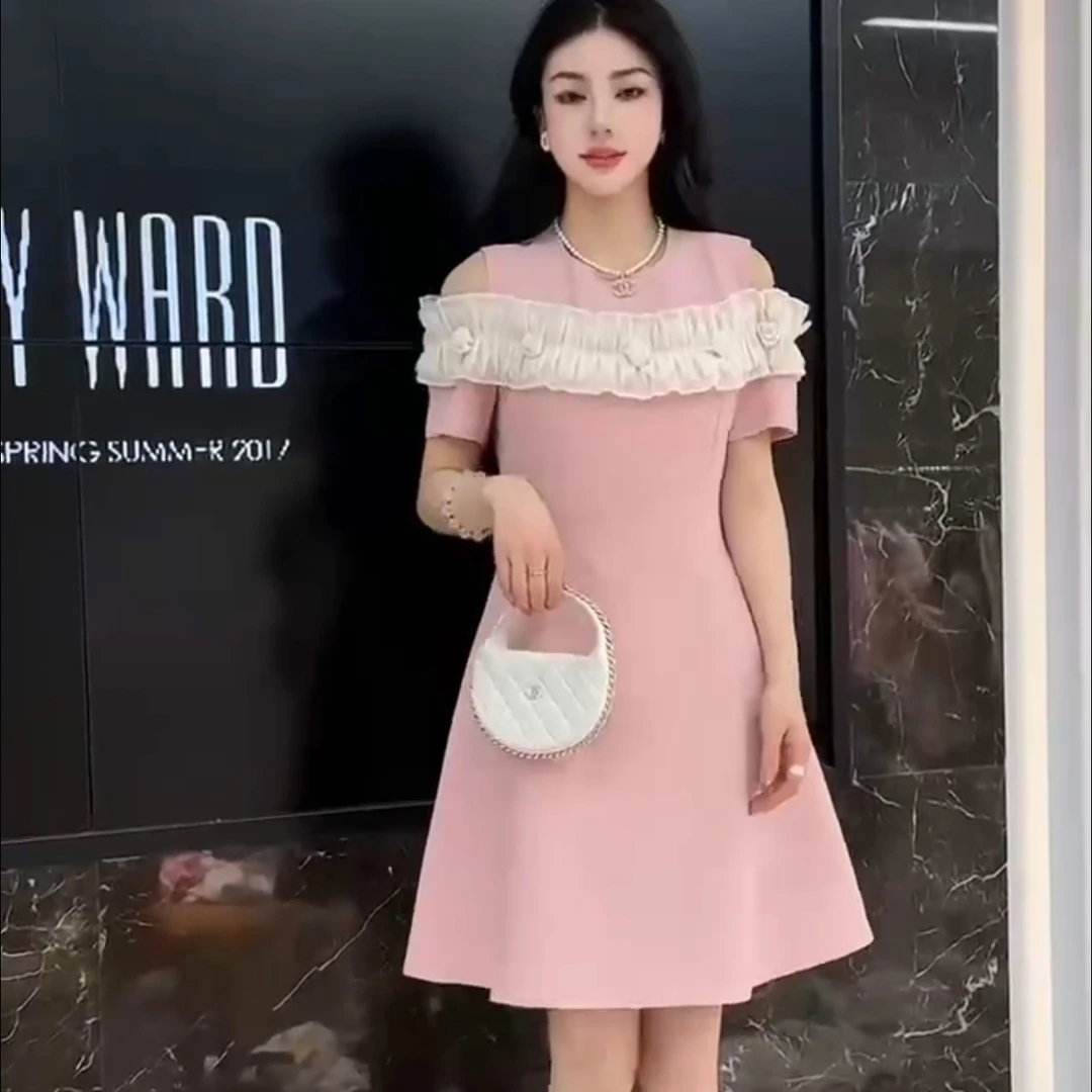 欧货2025春夏新款圆领露肩压褶木耳边收腰甜美淑风连衣裙女潮