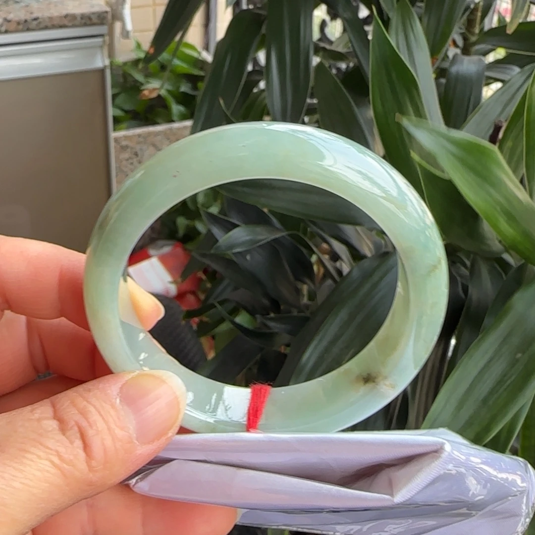 翡翠未镶嵌手镯56.8正圈手镯