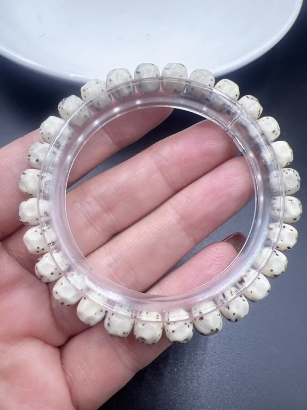 星月菩提手工雕刻骨瓷白无相手串8/7高油高密易变色