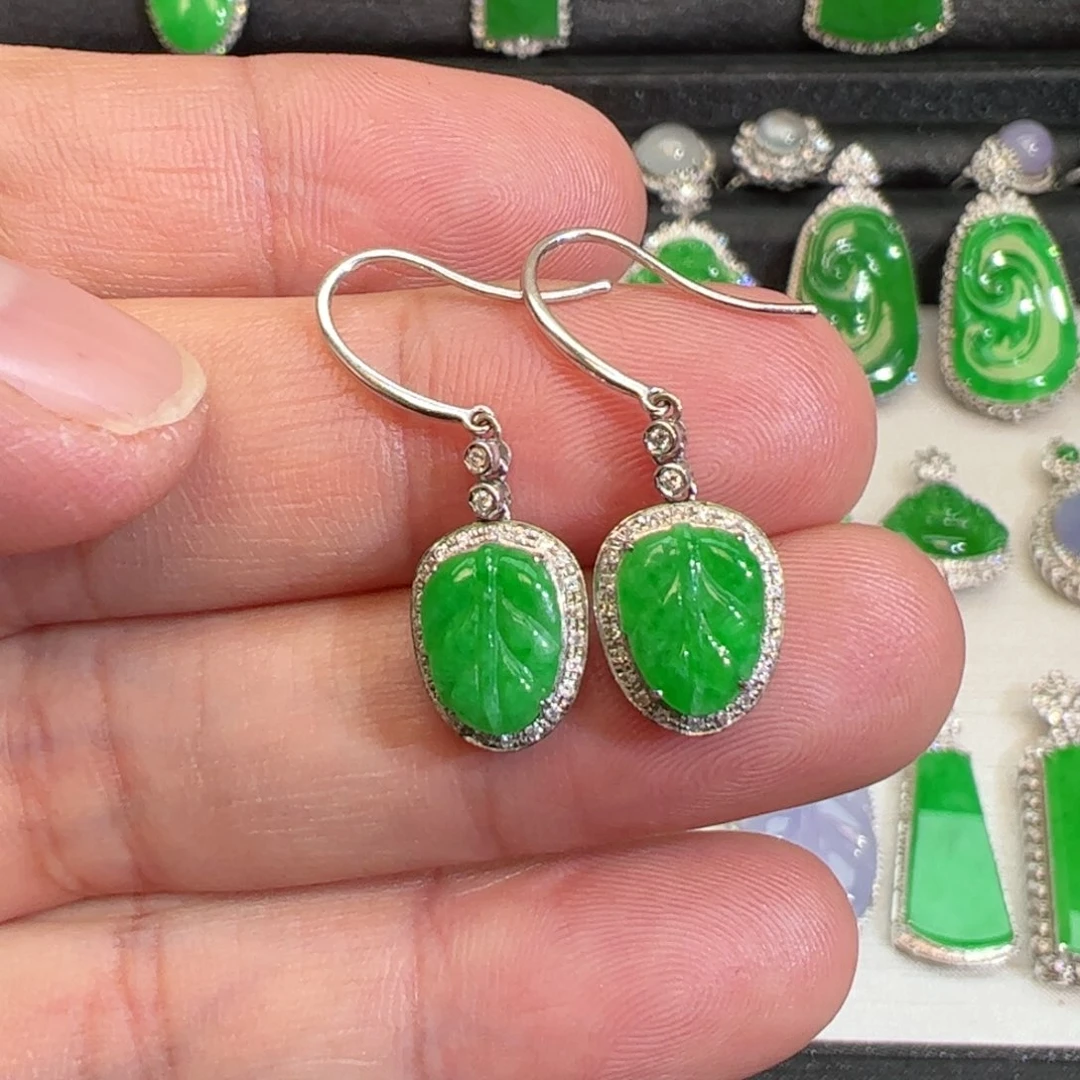 翡翠吊坠(不含链)18K金镶嵌耳饰