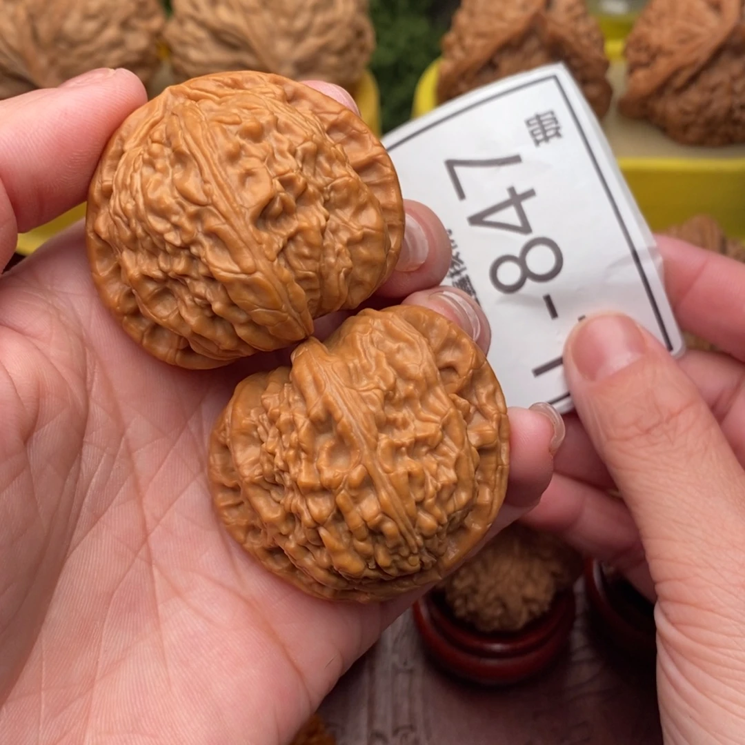 文玩核桃把件狮子头42…