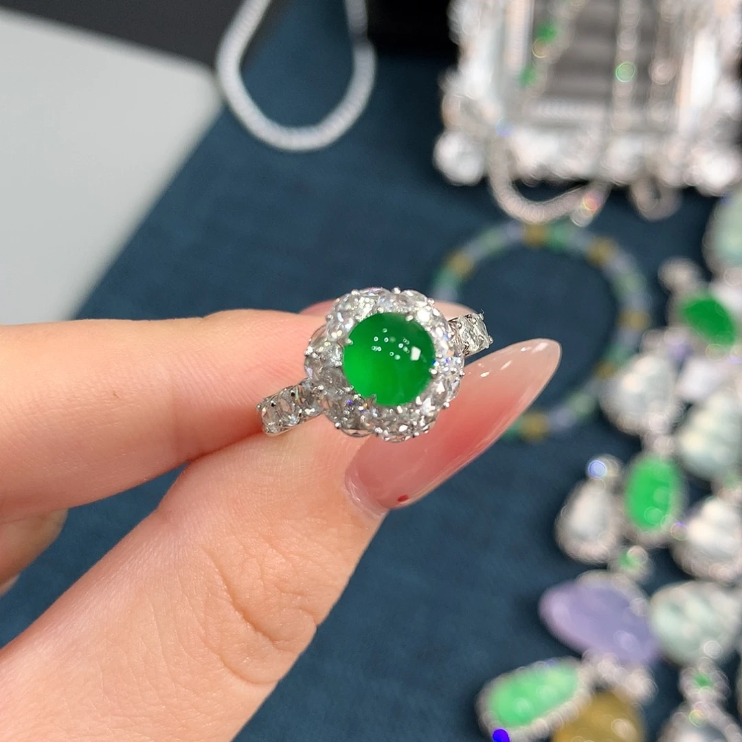 翡翠18K金镶嵌颈饰高冰色标D色绿蛋戒指 48小时鉴赏期