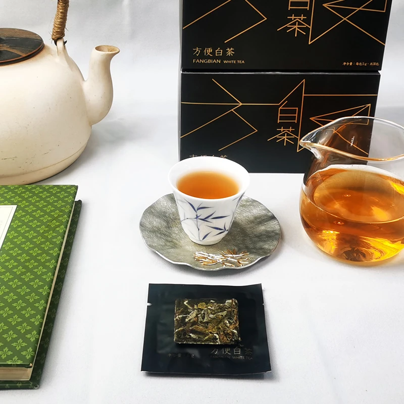2017年福鼎白茶白牡丹饼干茶150克一盒