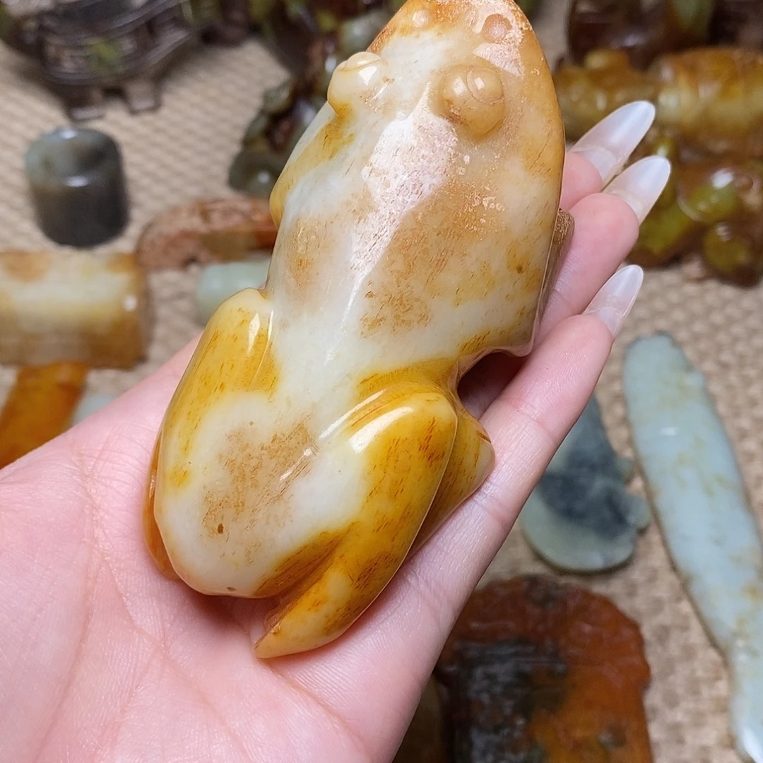 未镶嵌蛇纹石玉颈饰
