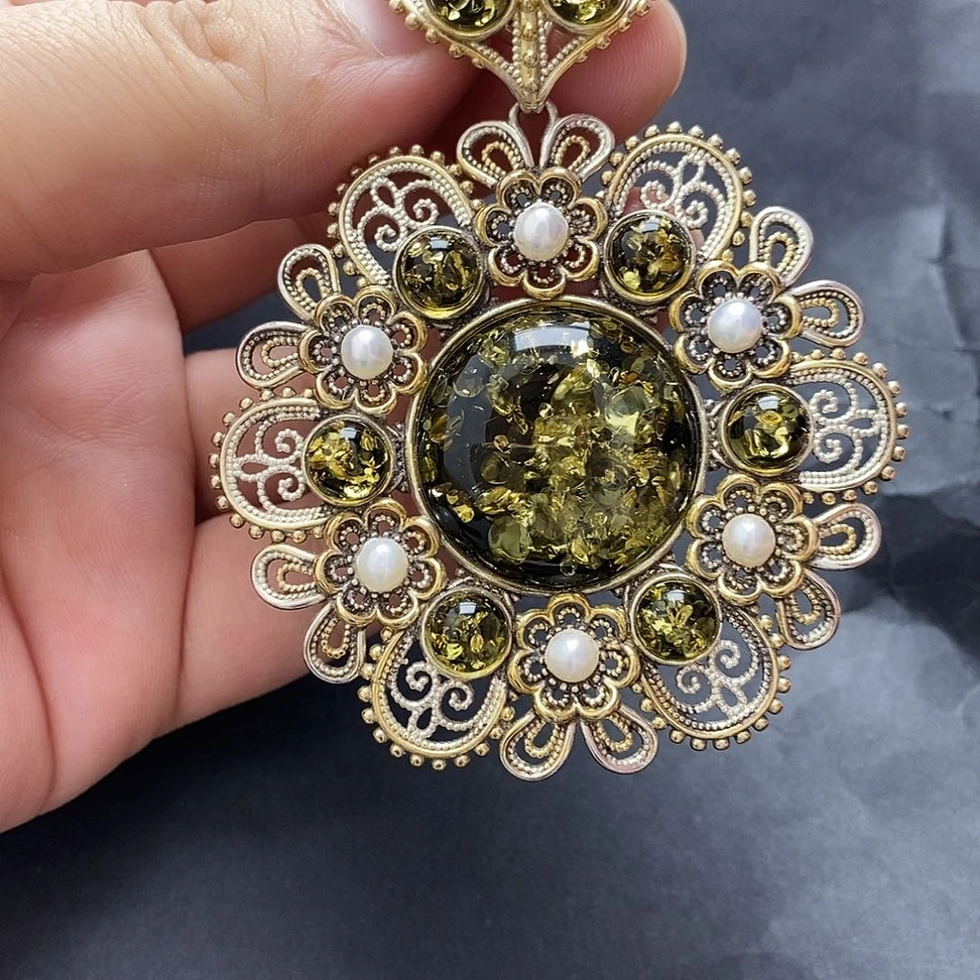 琥珀未镶嵌裸石吊坠