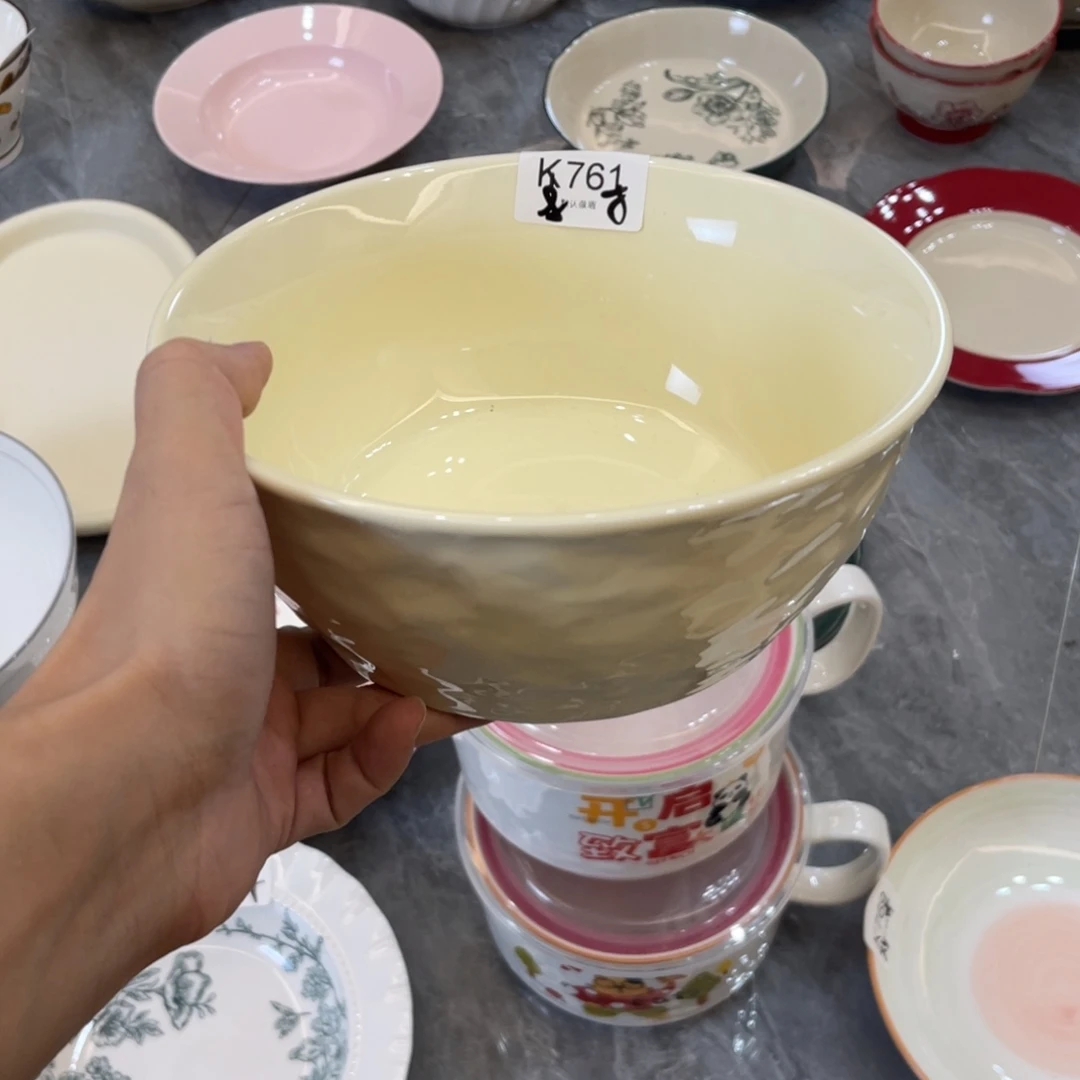 陶瓷微瑕餐具介意勿拍，满18飞！
