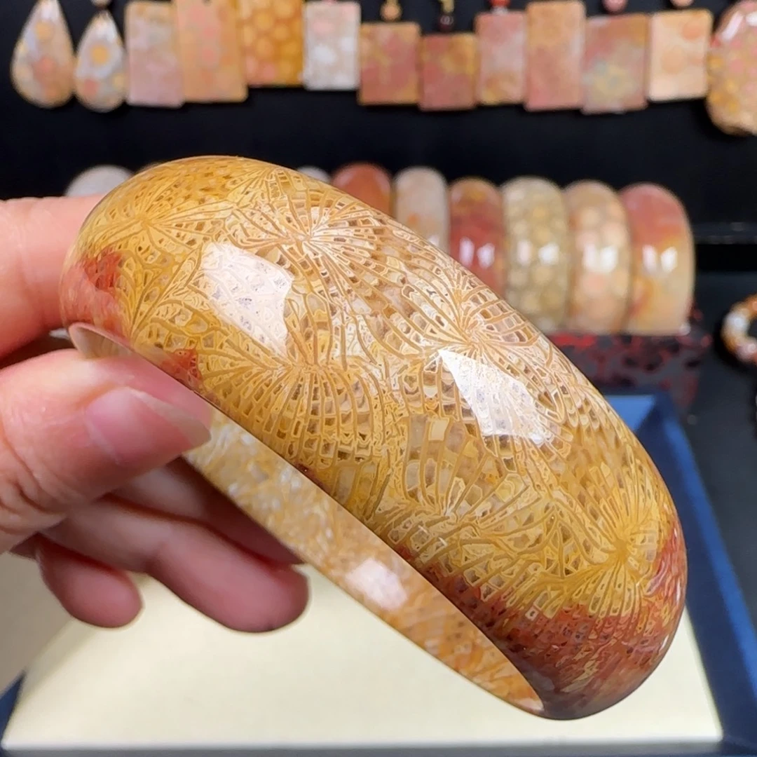 硅化玉未镶嵌手链57.8圈羽毛