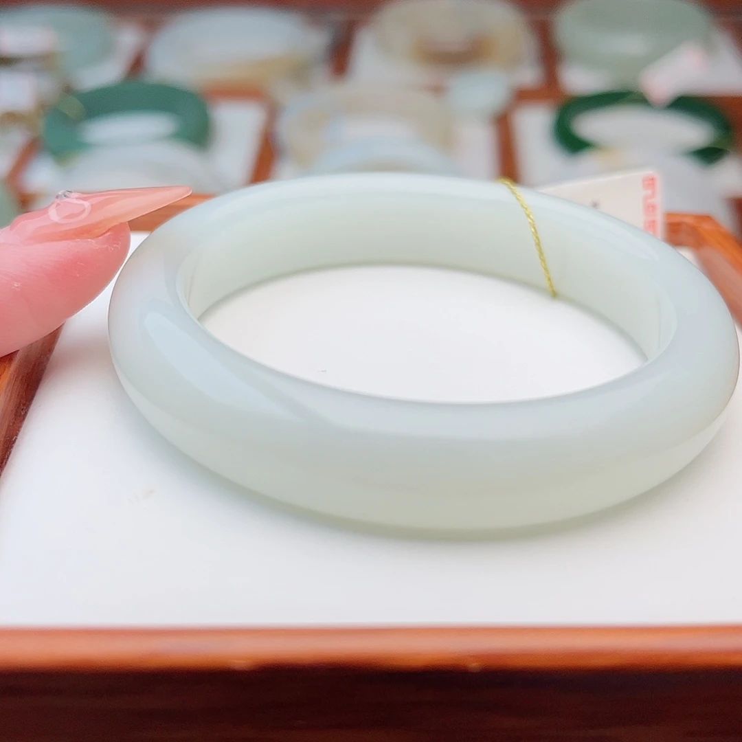 和田玉未镶嵌手镯54.6