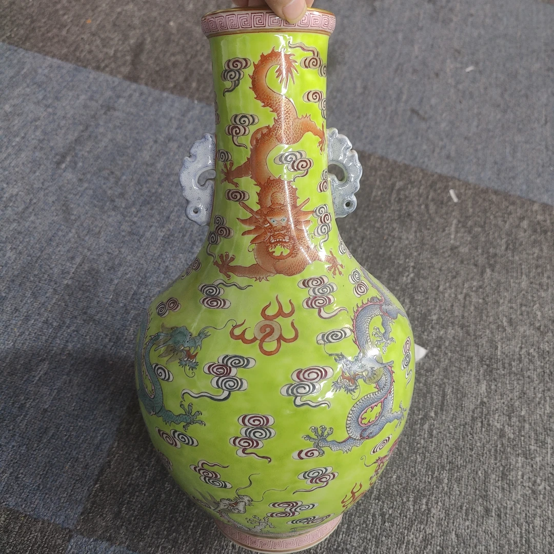 古陶瓷绿地祥云龙纹双耳棒槌瓶