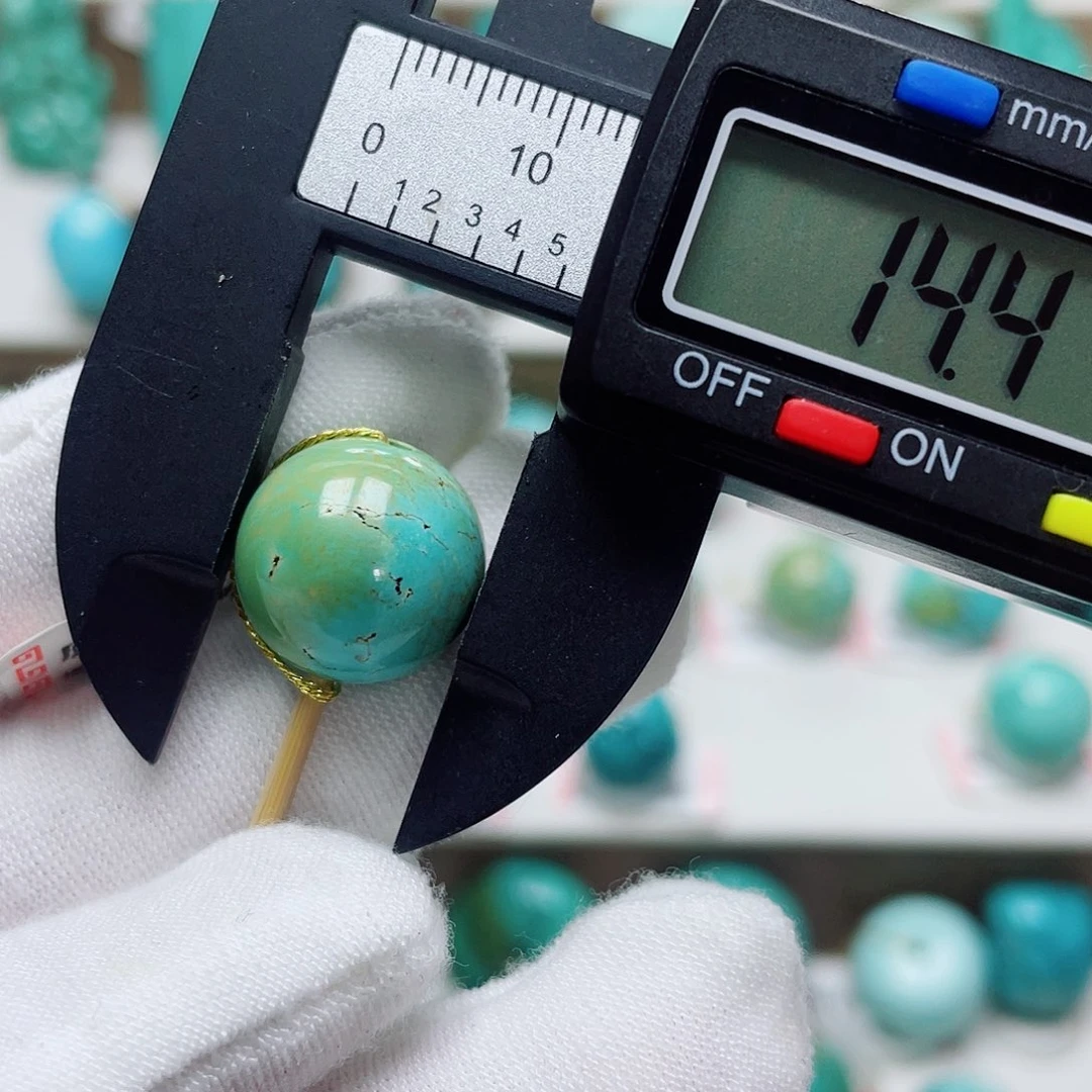 绿松石未镶嵌摆件