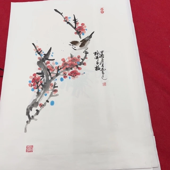 国画花鸟等图案为一体而