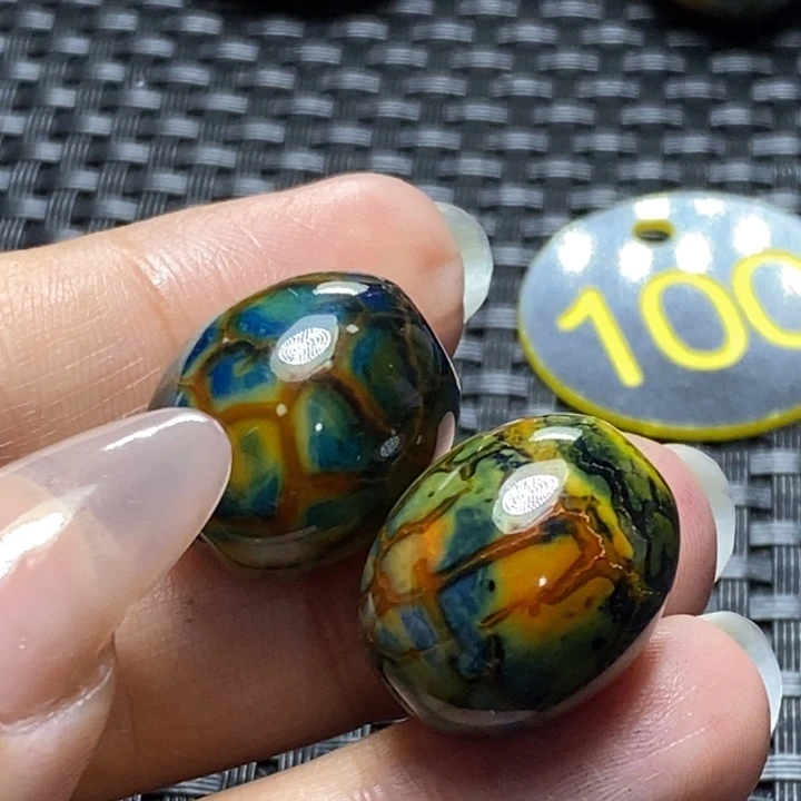 三***玄玛瑙/玉髓未镶嵌颈饰