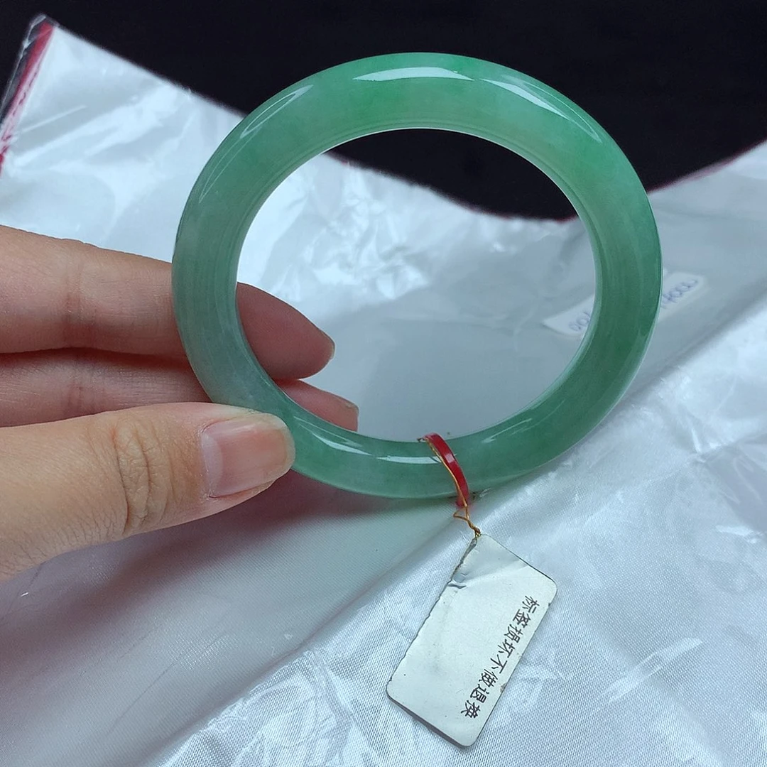 翡翠手镯未镶嵌56圈圆条711