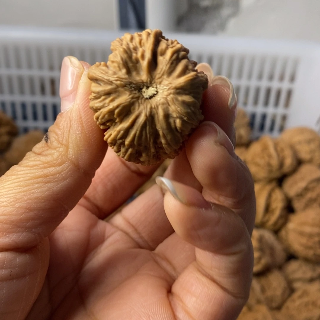 *****文玩核桃吊坠塔尖