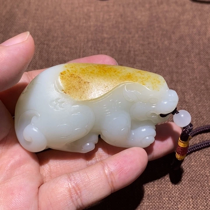 和田玉未镶嵌颈饰中**磨