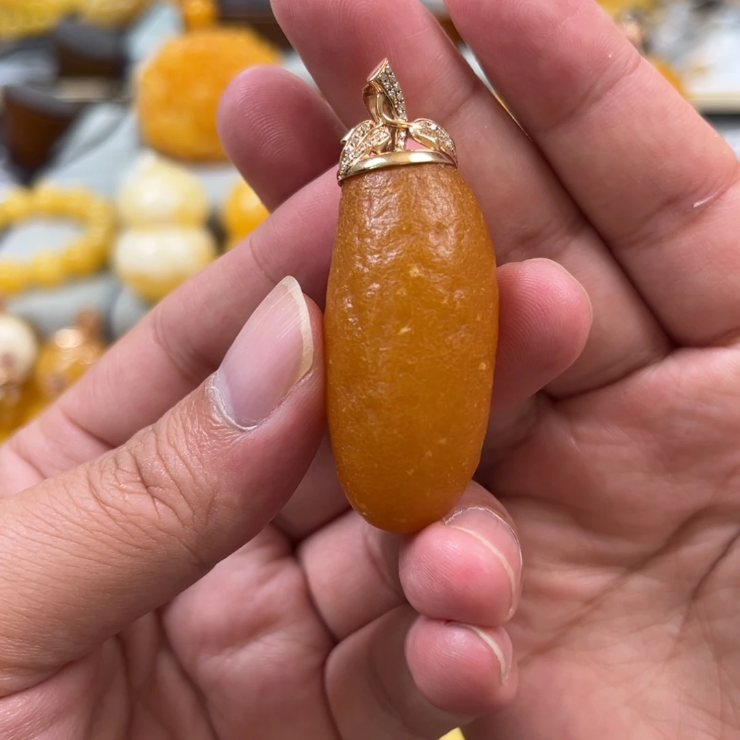 蜜蜡18K金镶嵌珠宝奇石