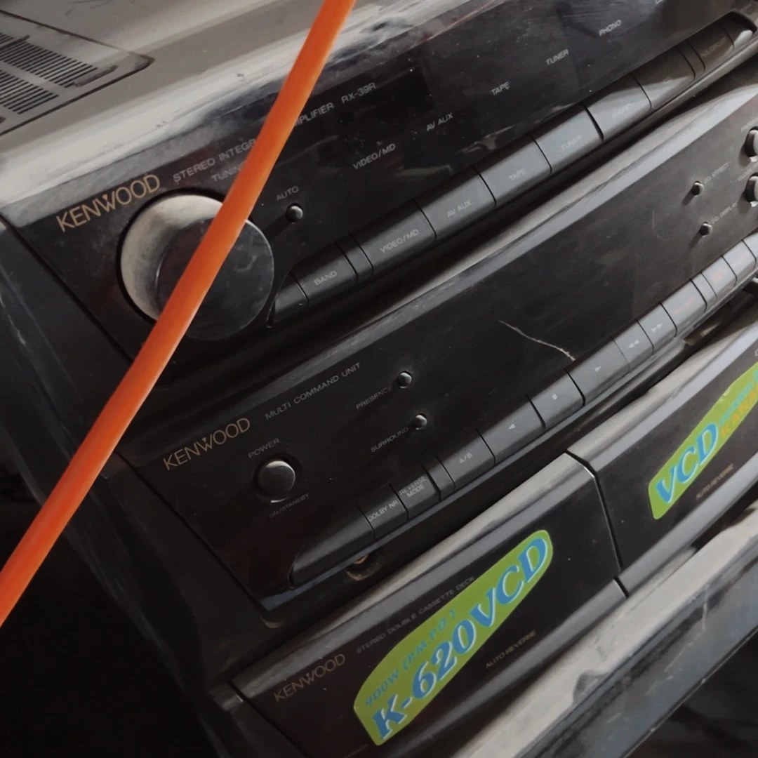 8新建武39r组合机，通电，功放正常，没有cd