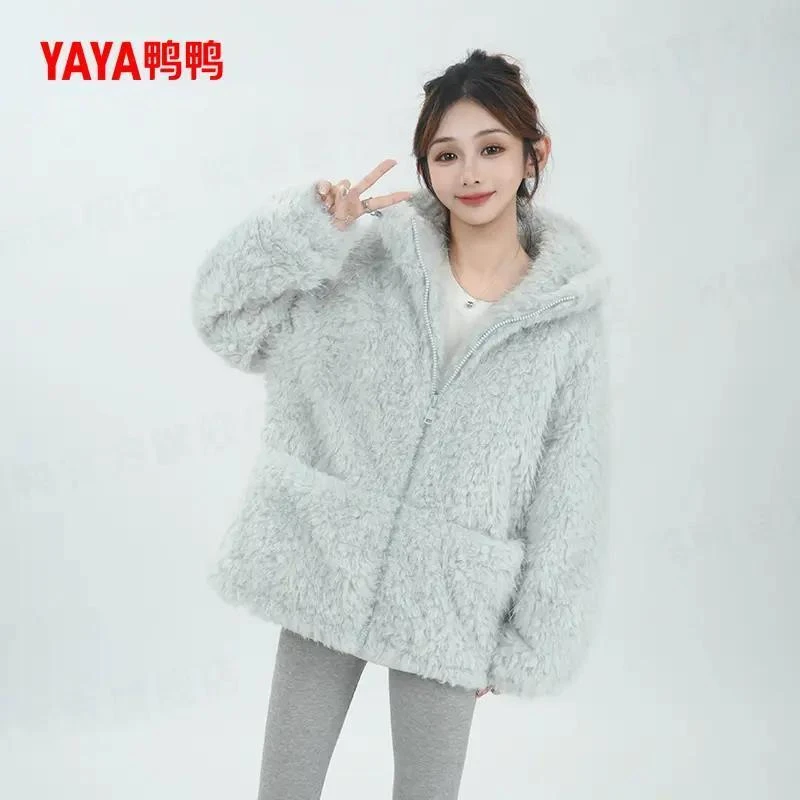 YAYA/鸭鸭羽绒服秋冬季新款毛绒复古撞色千金清冷感贵系衣服