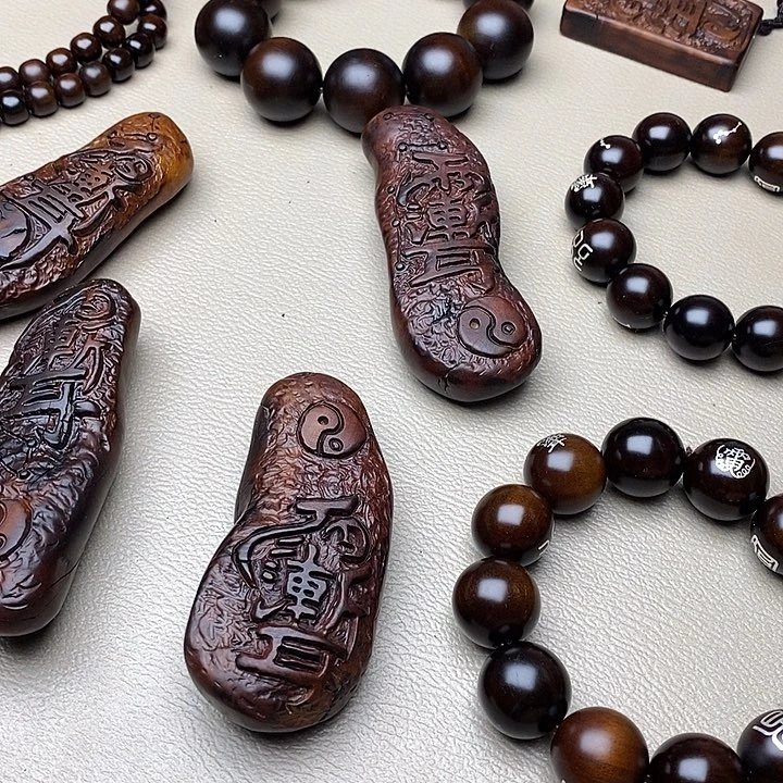 枣木逸**行雷击枣木雷击枣木