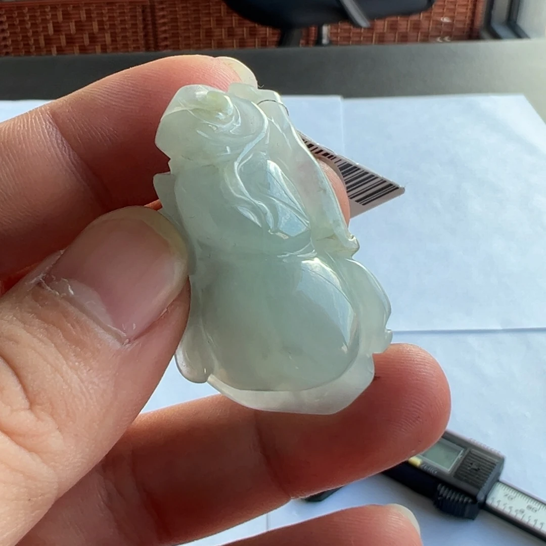 翡翠未镶嵌颈饰挂件