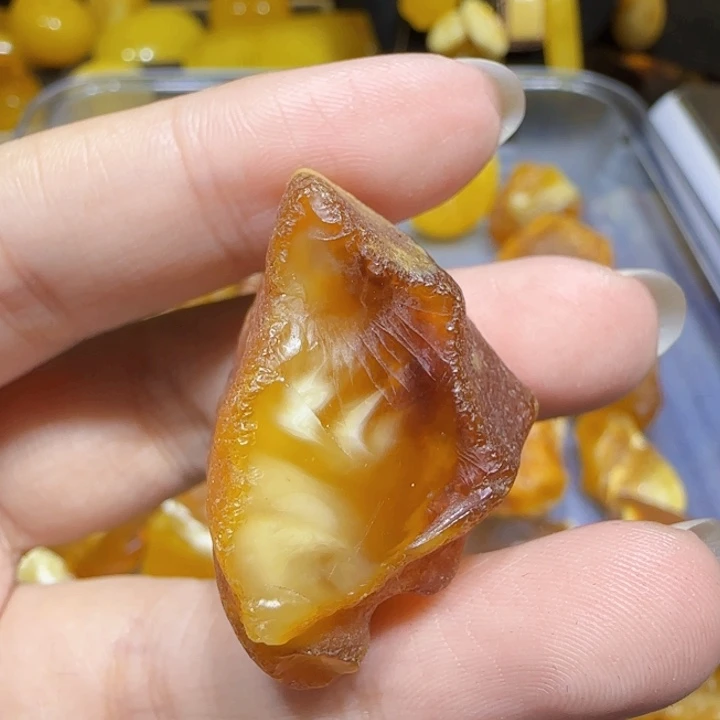 定制琥珀未镶嵌蜜蜡