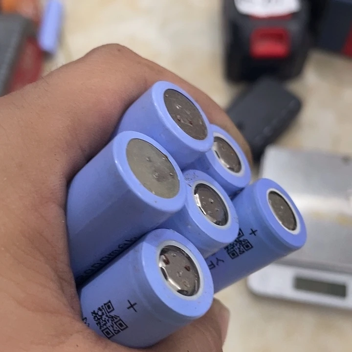 三十个拆机1500的电芯