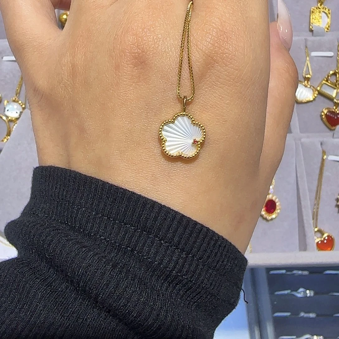 18K金吊坠(不含链)白贝五花吊坠