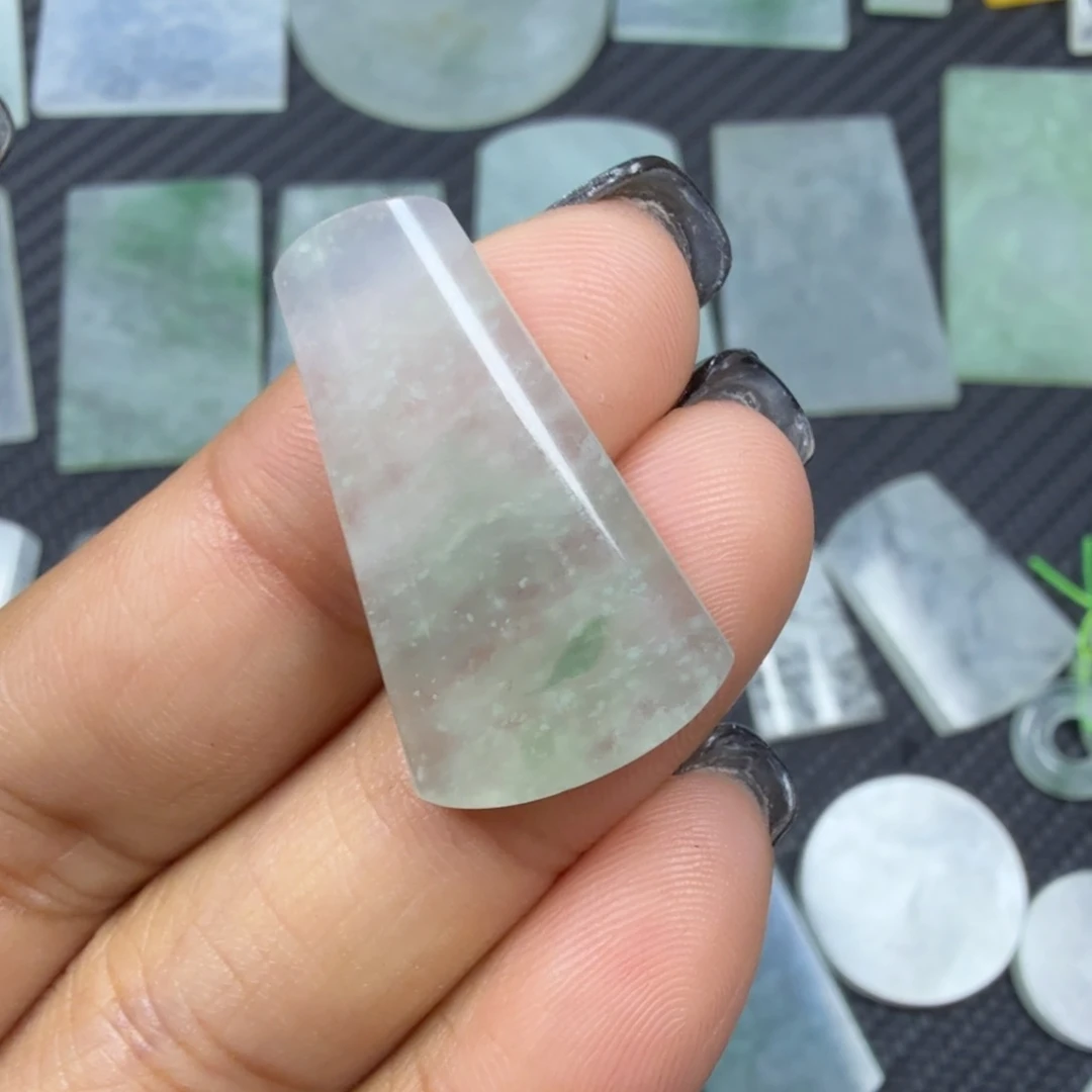 翡翠颈饰未镶嵌天然缅甸a货翡翠