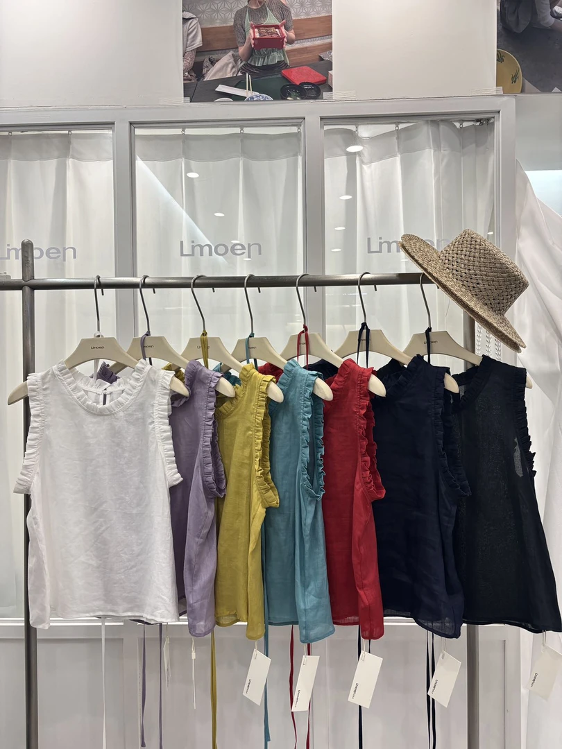 恩熙·新款韩系无袖小盖肩碎皱上衣7586