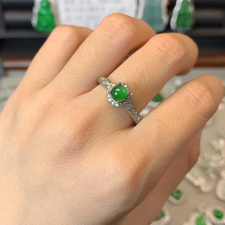 翡翠未镶嵌颈饰吊坠