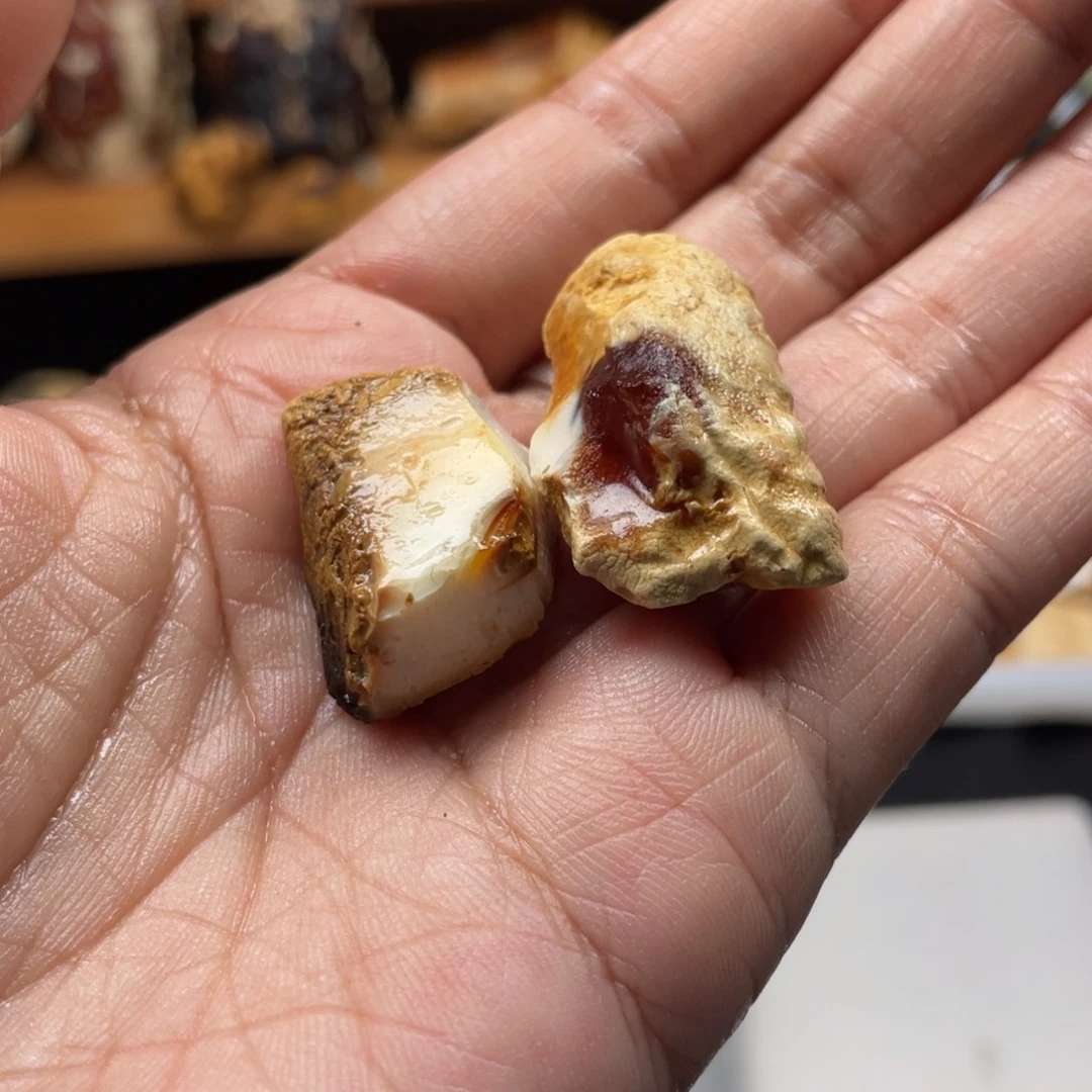 小***高定制琥珀天然蜜蜡