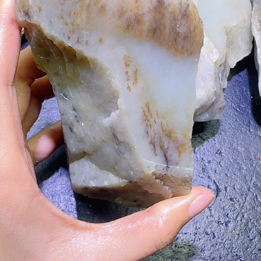 和田玉未镶嵌珠宝半成品