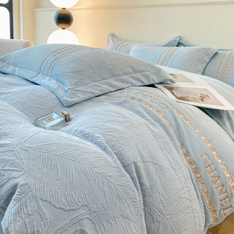 轻奢高级感加厚冬季牛奶绒四件套2024新款珊瑚毛绒被套法兰绒床单