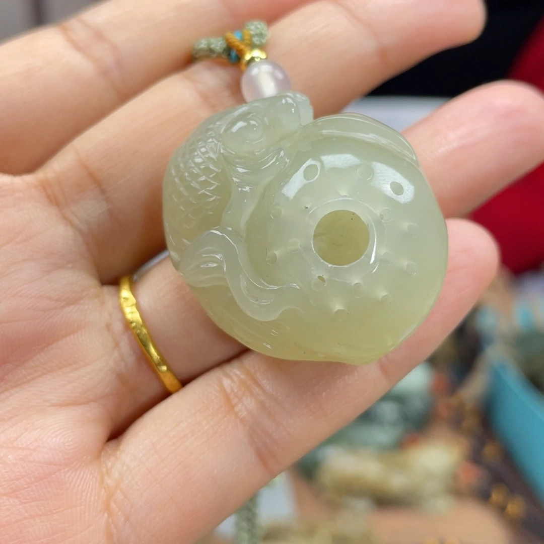 和田玉颈饰未镶嵌