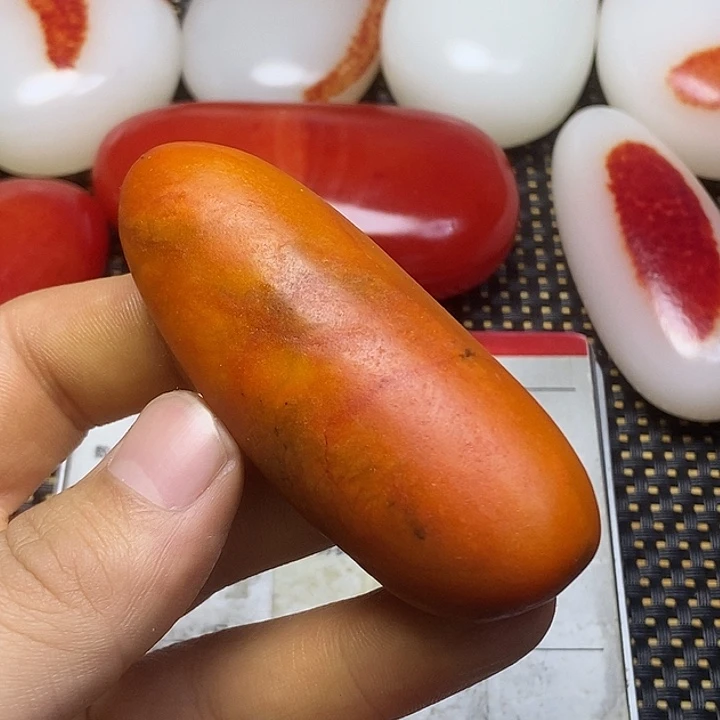 和田玉未镶嵌把件