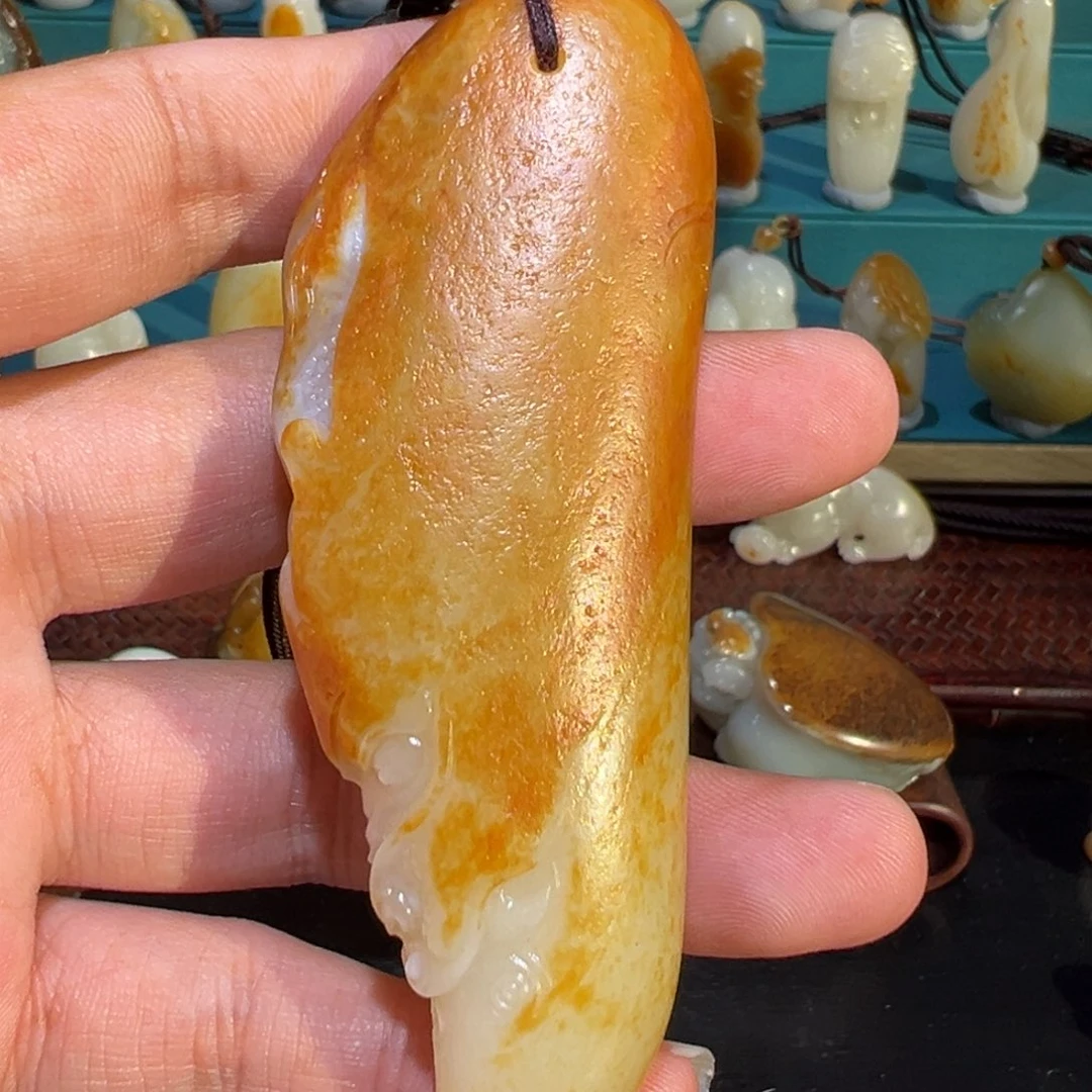 颈饰未镶嵌和田玉（子料）D****g