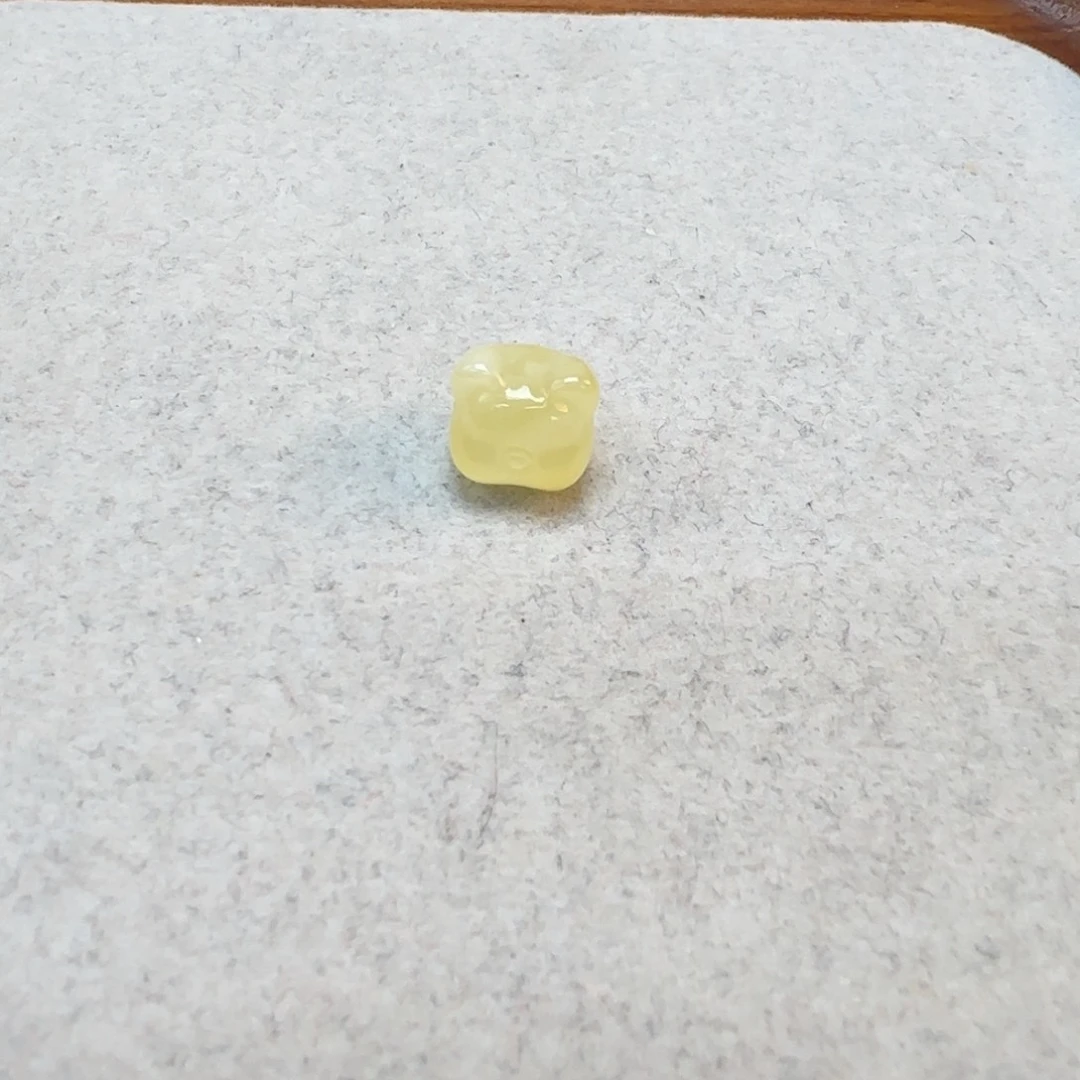 琥珀未镶嵌珠宝奇石定制