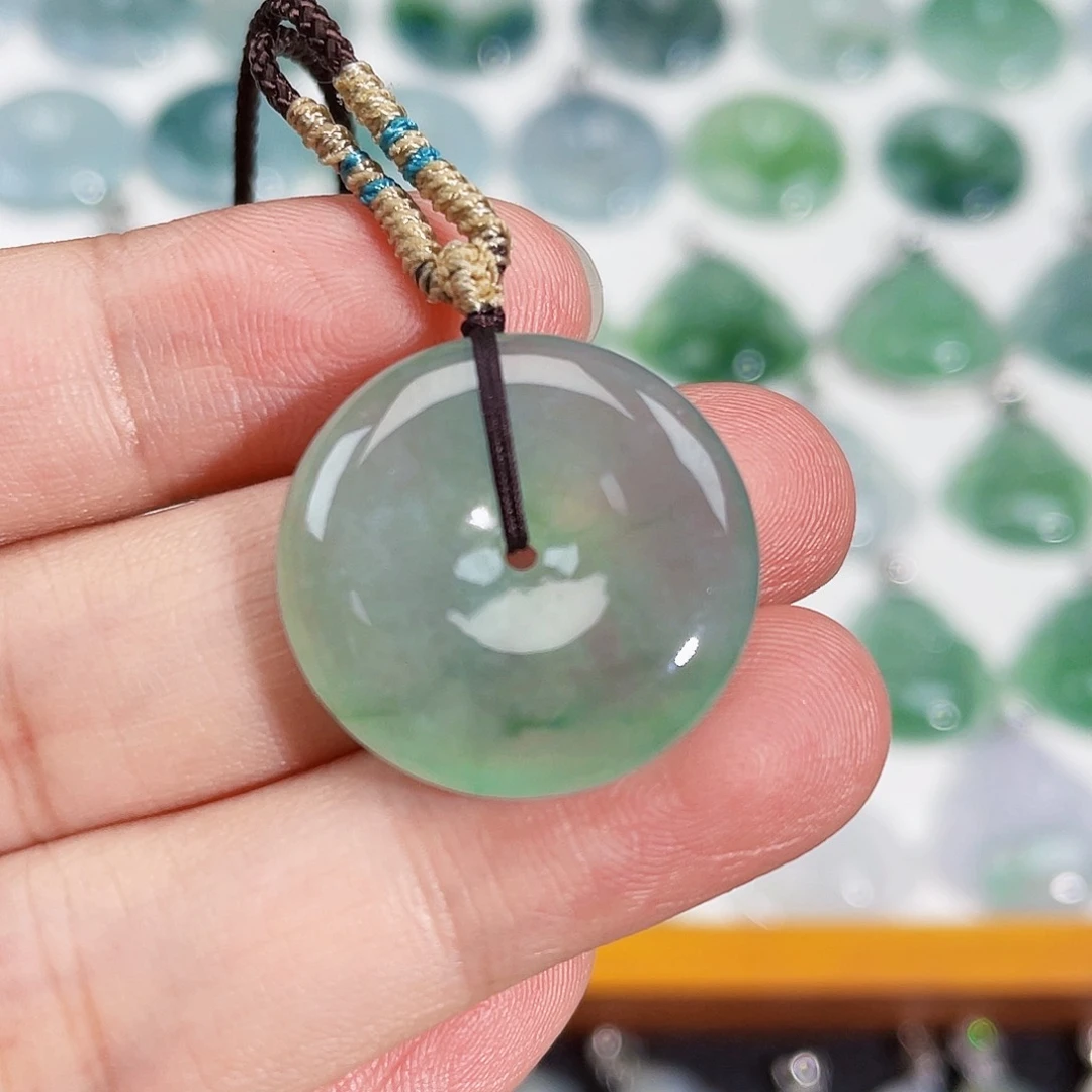 颈饰未镶嵌翡翠吊坠