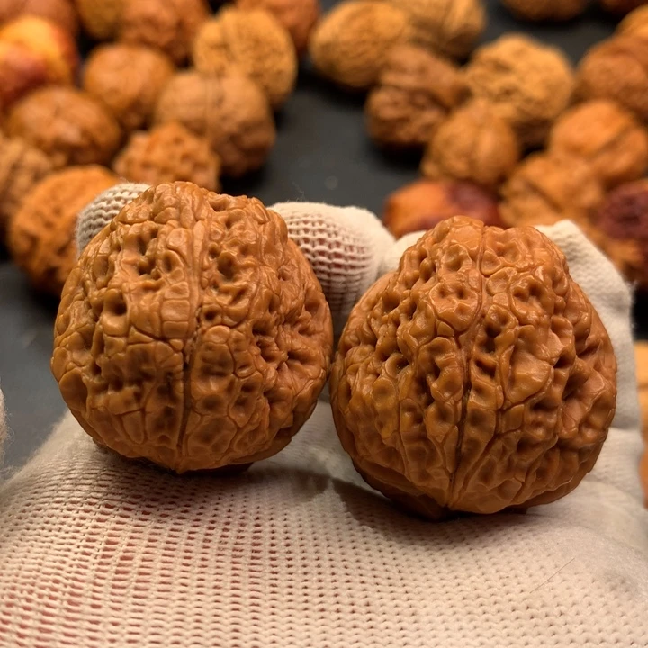 文玩核桃吊坠19……….