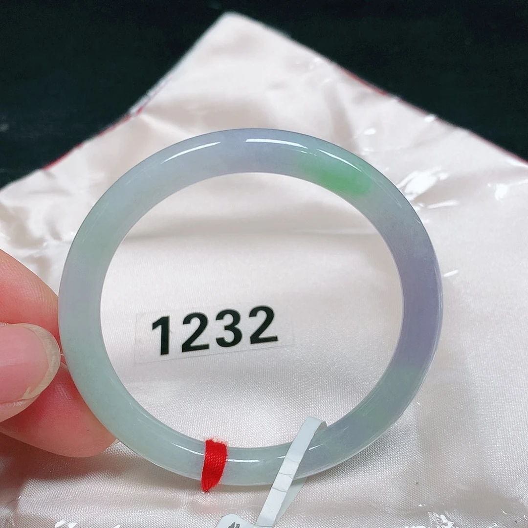 未镶嵌手镯（圆镯）翡翠54 号翡翠手镯